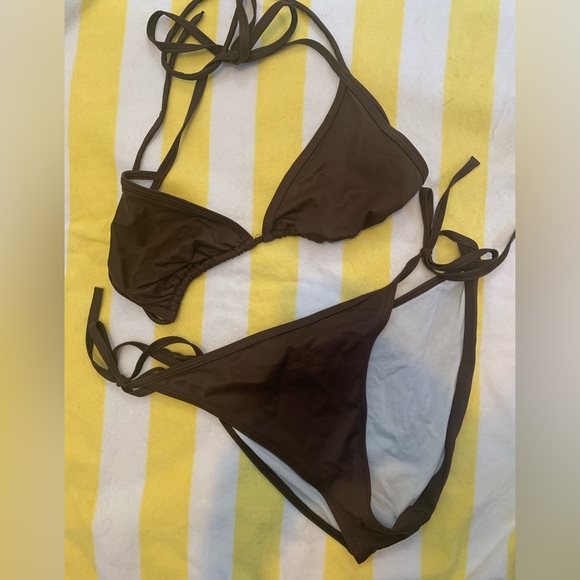 Chocolate brown bikini - Picture 1 of 2